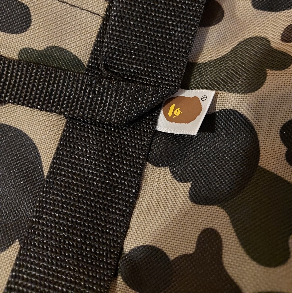 BAPE camo duffle bag - Picture 2 of 8